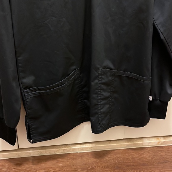 Cherokee Long Sleeve Black Scrub Top - Picture 3 of 6